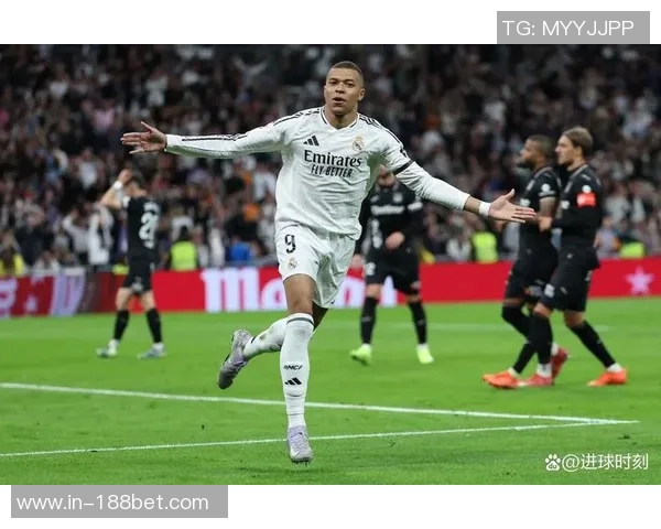 姆巴佩盛赞C罗称其为皇马第一人并视其为榜样与楷模