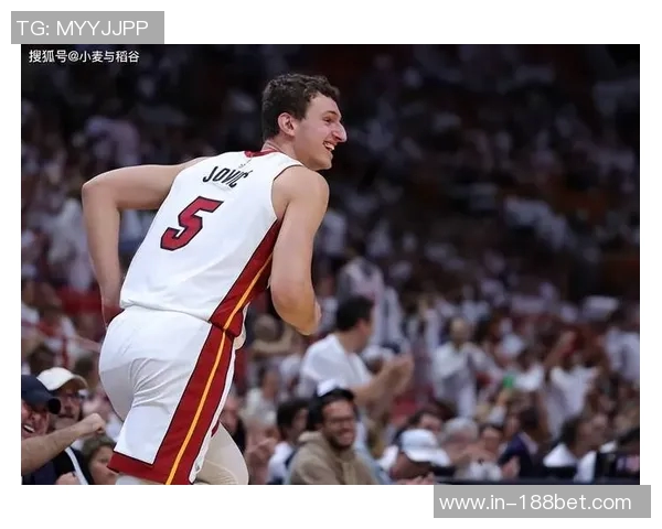 约维奇力挺球队缺少核心依然能拼搏争胜展现不屈精神
