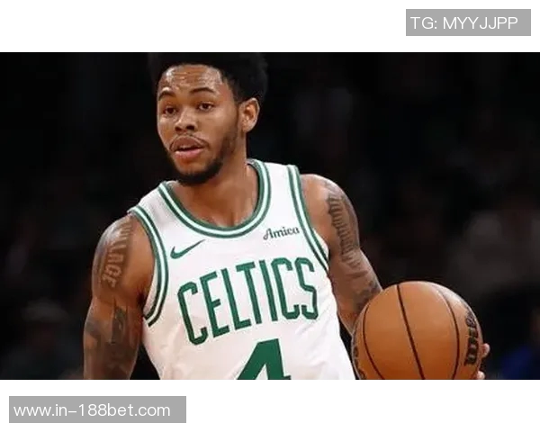 安芬尼西蒙斯表现平平15投5中三分8投3中贡献17分4篮板5助攻正负值12