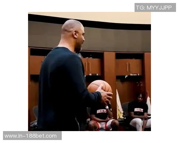 媒体人评论KD情绪失控建议其在更衣室对贾巴里发泄不满